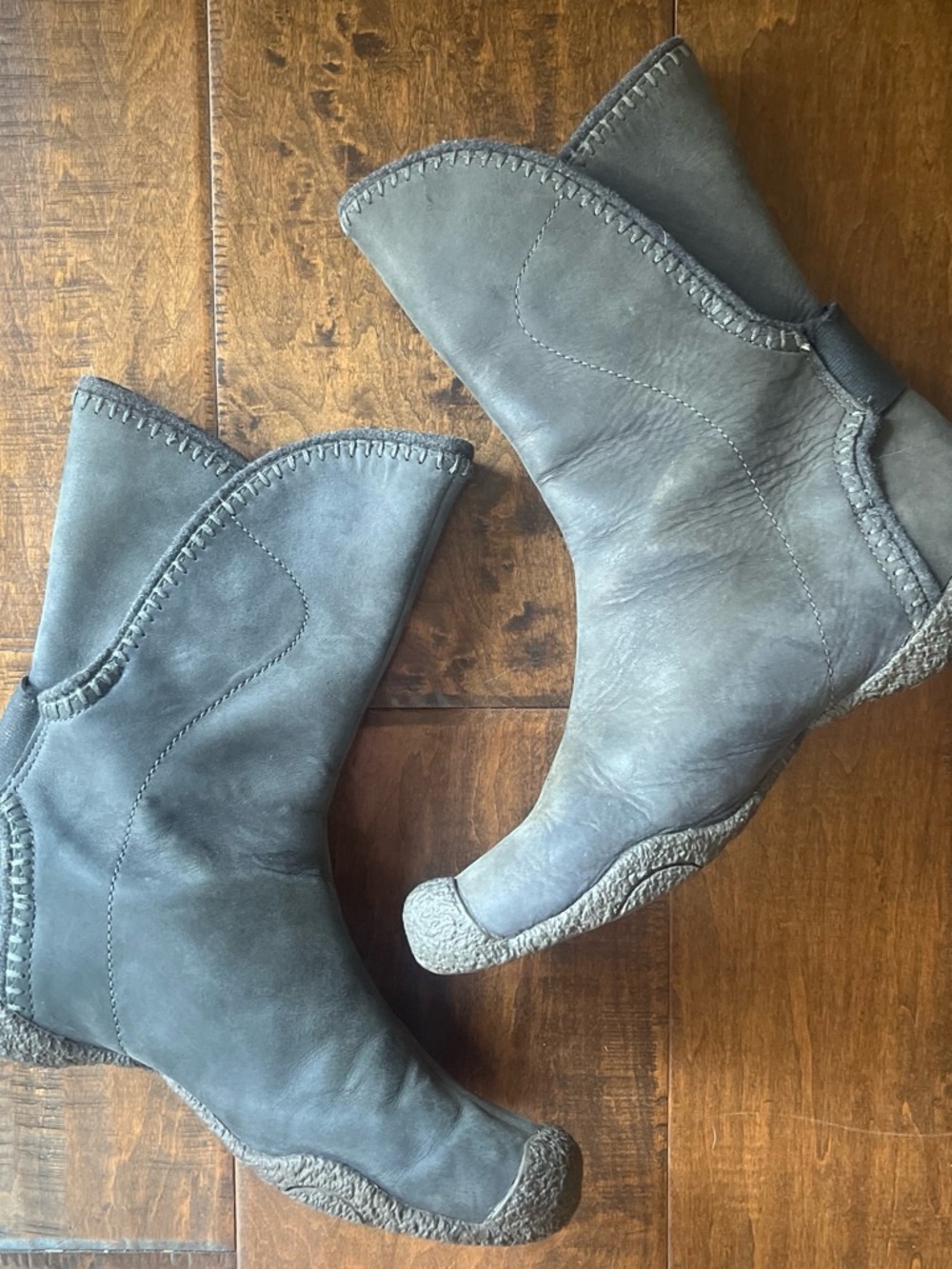 Vintage KEEN Chamonix mid-calf gray leather winter boots with whipstitching